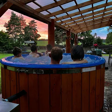 Kaszubska Zagroda ロッジ Lipuska Huta